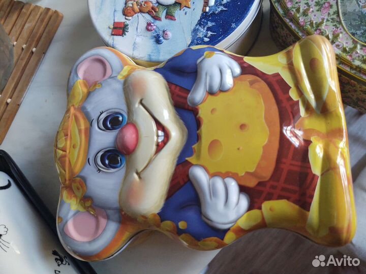 Железные коробки для сыпучих продуктов или чая