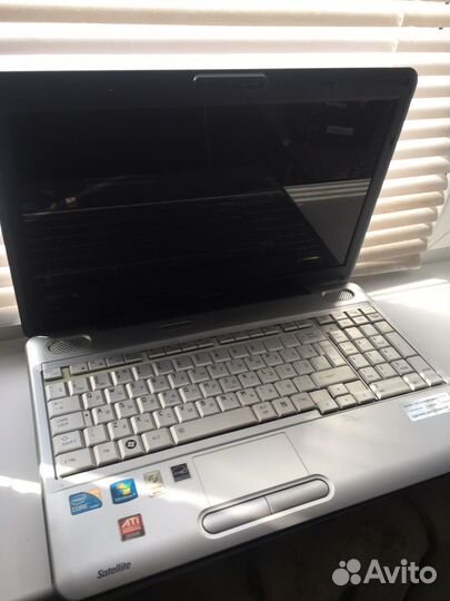 Ноутбук Toshiba satellite l500 1WP
