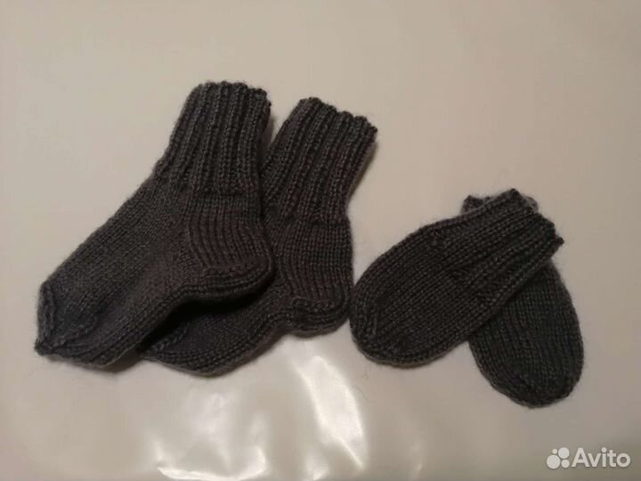 Шапочка Гномик 42-46 р-р, носочки и варежки