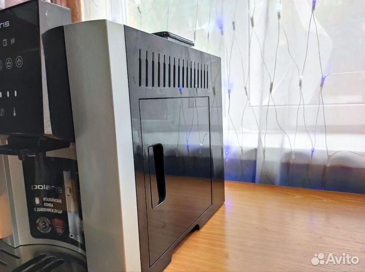 Автоматическая кофемашина polaris