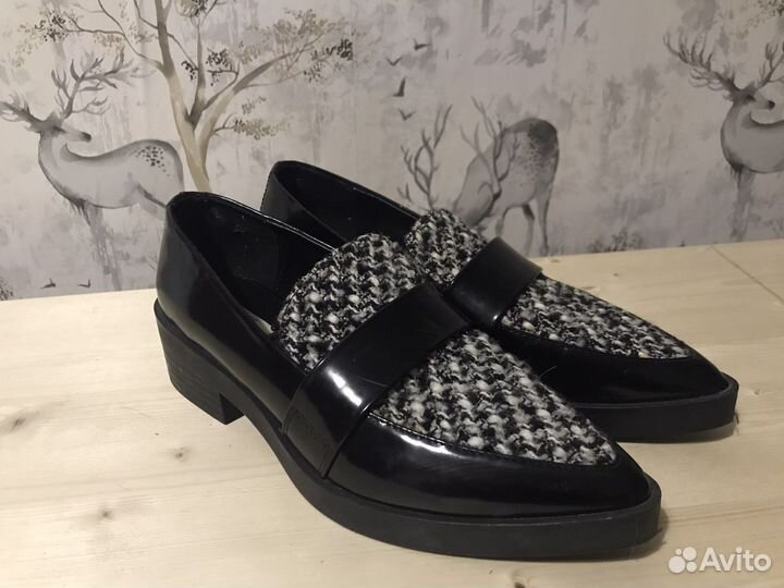 Лоферы Zara