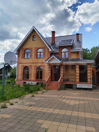 Коттедж 255,6 м² на участке 12,9 сот.