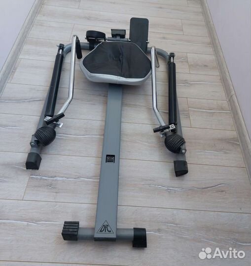 Гребной тренажер