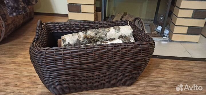 Дровница из ротанга