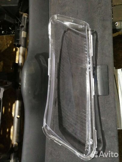 Стекло правой фары audi a6 с6