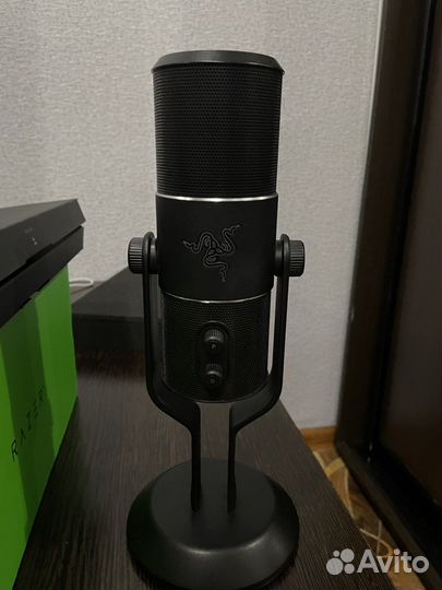 Микрафон Razer Seiren