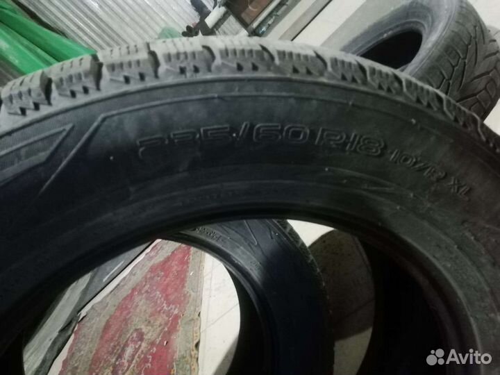 Nokian Tyres Hakkapeliitta R2 SUV 235/60 R18 107R