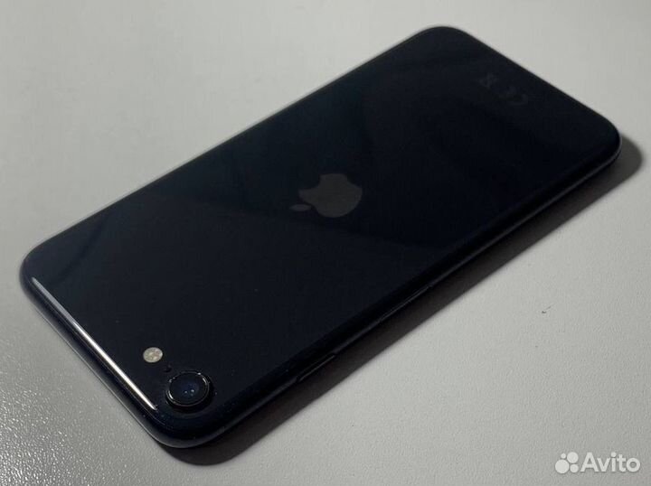 iPhone SE (2020), 64 ГБ