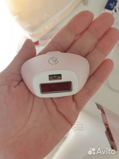 Фотоэпилятор Philips Lumea bri950