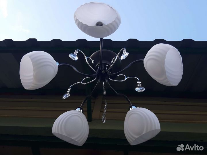 Люстра потолочная новая
