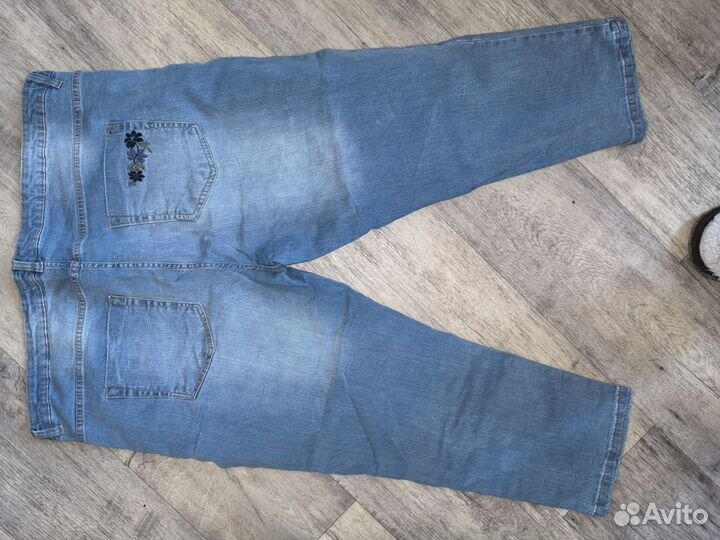 Джинсы укороченные