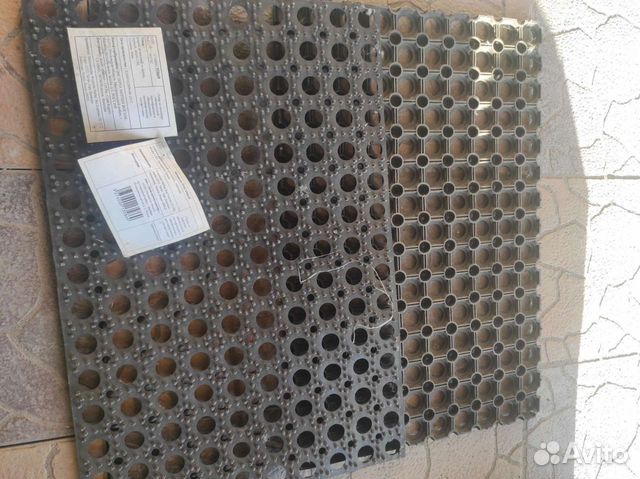 Резиновый коврик