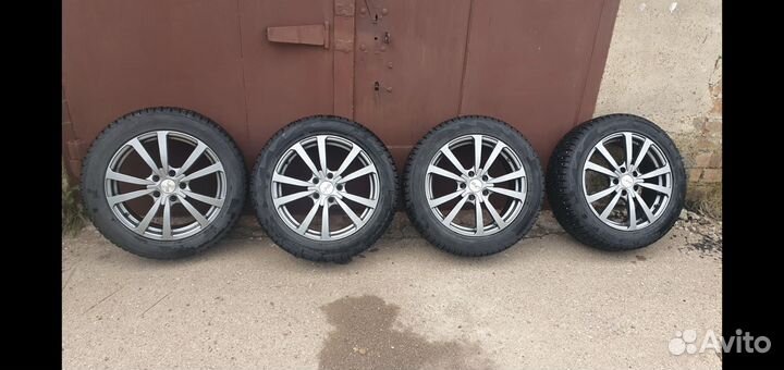 Колеса на Nissan Juke 215/55 R17