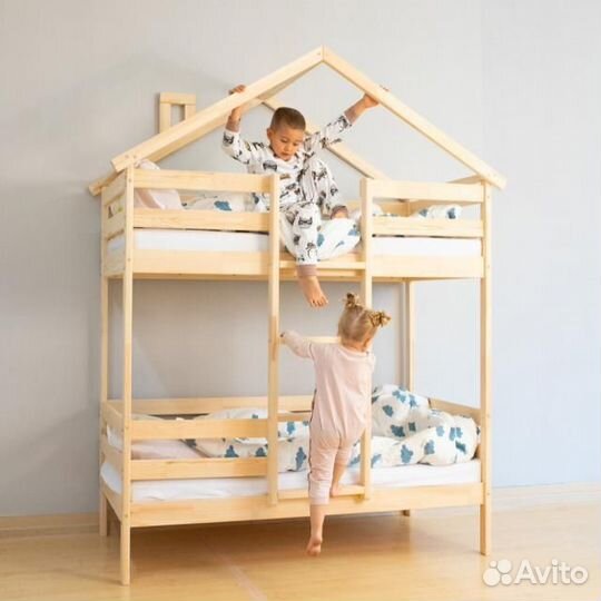 Двухъярусная кровать Домик массив(особая)