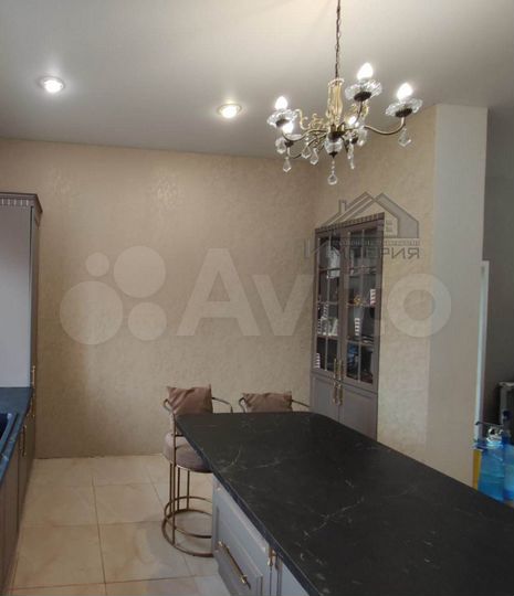 Коттедж 168 м² на участке 10 сот.