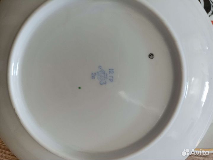 Тарелки фарфоровые 