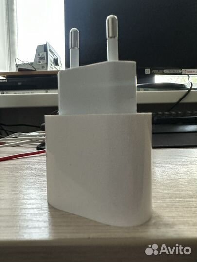 Зарядка на iPhone 20w блок