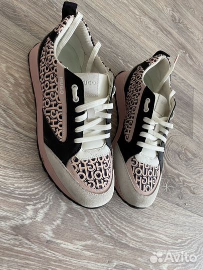 Кроссовки hugo