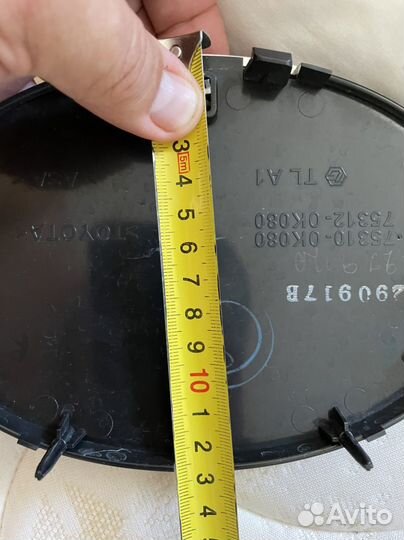 Эмбема тойота на решетку радиатора оригинал б/у