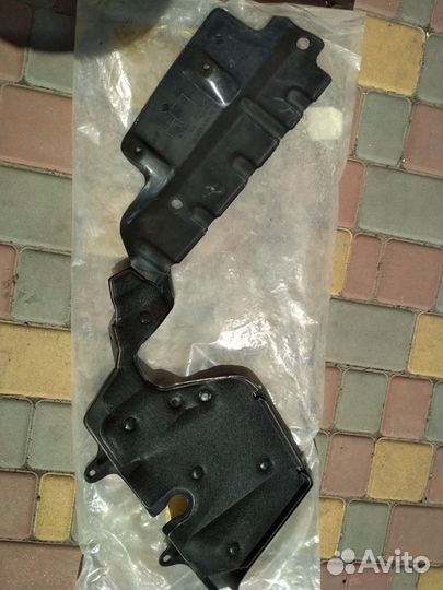 Защита двигателя левая Mitsubishi Lancer