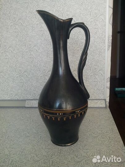 Старинный кувшин