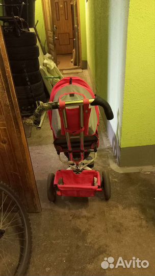 Велосипед трехколесный с ручкой управления