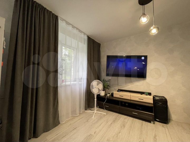4-к. квартира, 76 м², 1/3 эт.
