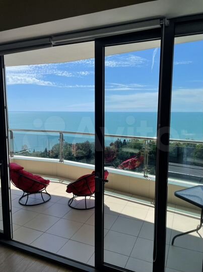 2-к. квартира, 91 м², 6/18 эт.