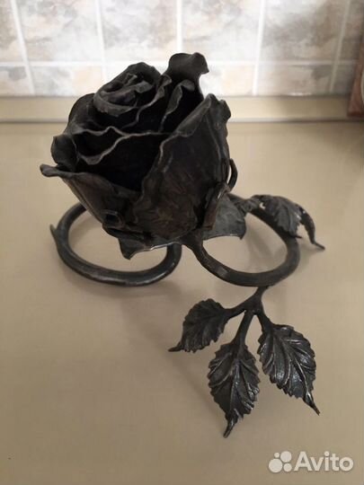 Подсвечник кованная роза
