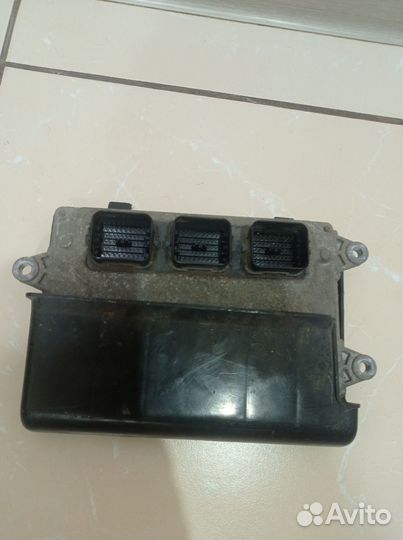 Блок управления двигателем Honda Civic 8 4D fd мкп