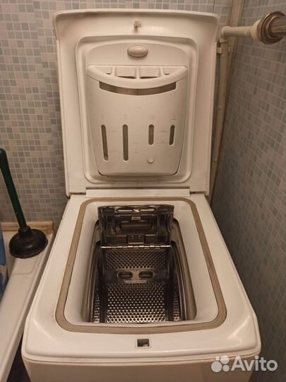 Стиральная машина с вертикальной загрузкой