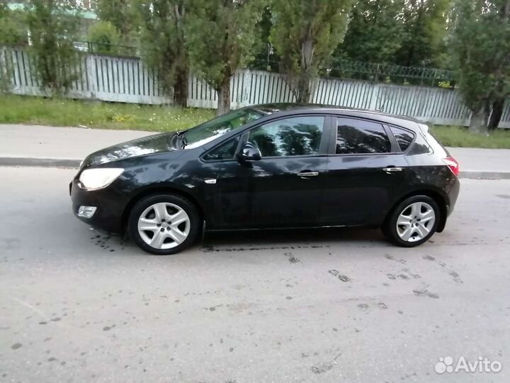 Opel Astra 1.6 AT, 2012, 165 000 км