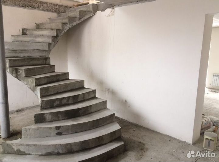 Лестница из бетона