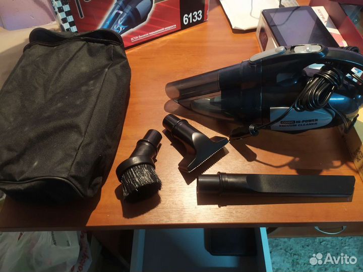 Автомобильный пылесос