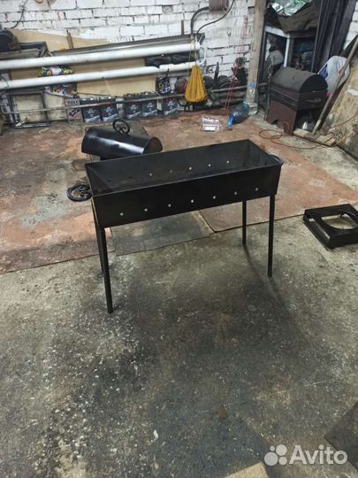 Мангал с коптильней