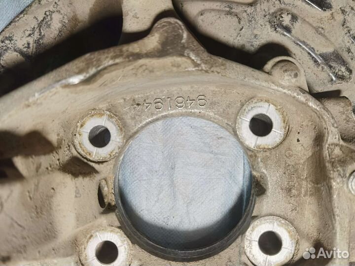 Кулак поворотный Вольво S60 S80 V70 00-09