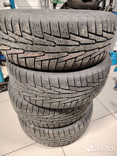 Nokian Tyres Hakkapeliitta R 235/65 R17