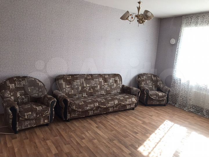 2-к. квартира, 58 м², 1/3 эт.