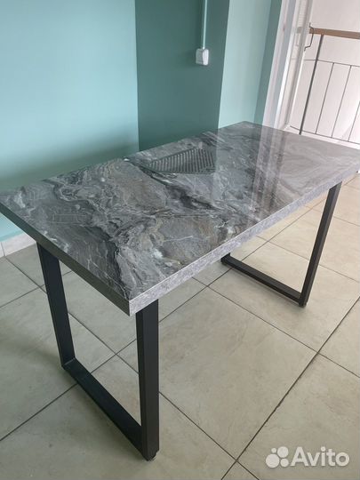 Маникюрный стол с вытяжкой Verakso