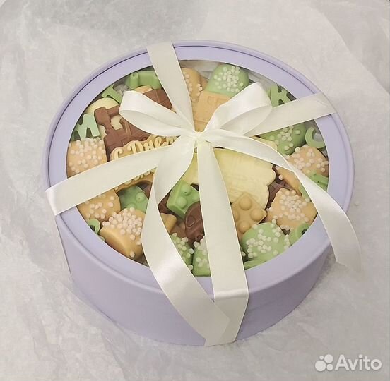 Сладкий подарок бельгийский шоколад и маршмеллоу