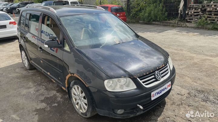 Стартер Volkswagen Touran (1T1) 02E911023H