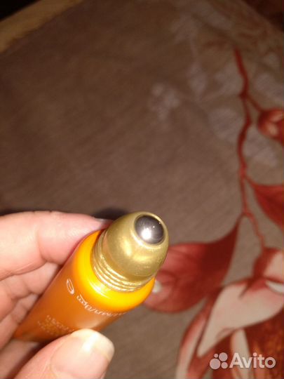 Avon гель вокруг глаз