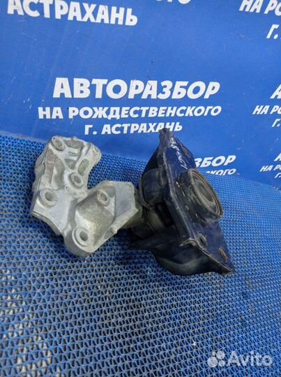 Подушка двигателя Nissan X-Trail T31 внедорожник