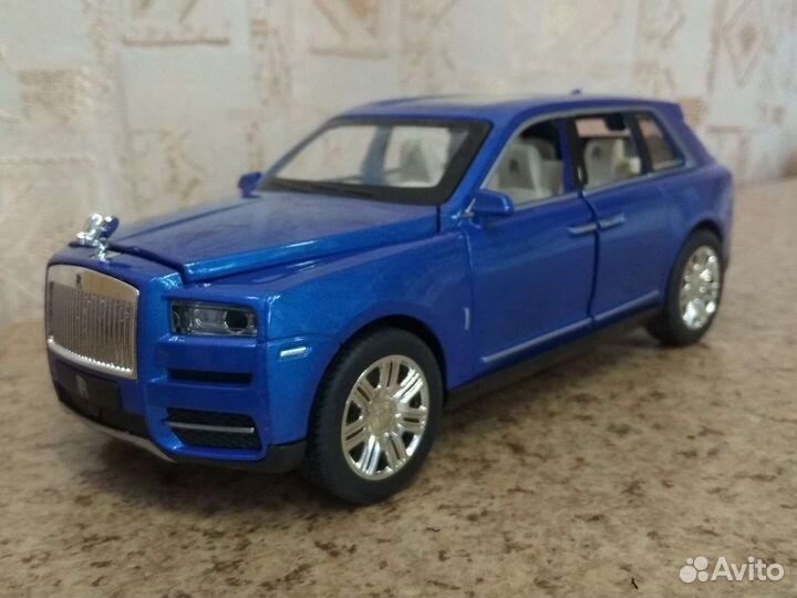 Модель автомобиля rolls-royce colinyan 1:24