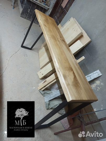 Стол из массива дерева