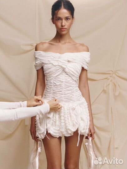 Платье house of cb embody