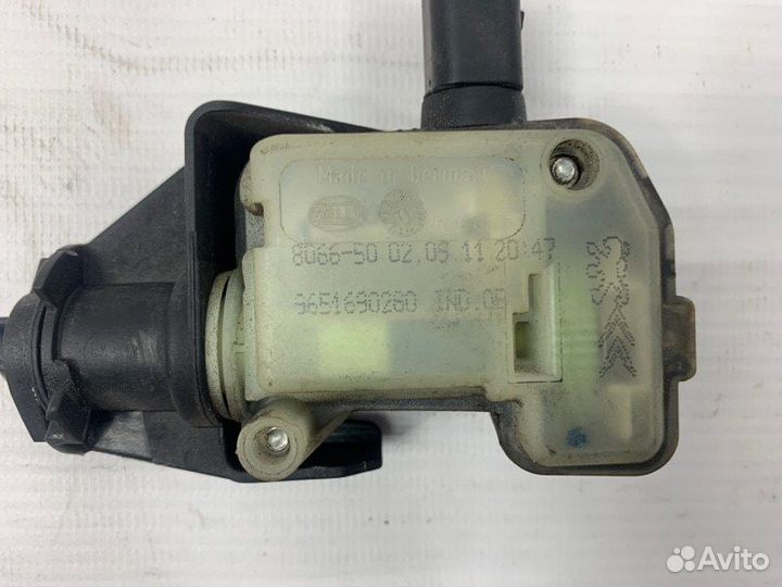 Замок лючка бензобака Citroen C4 2014