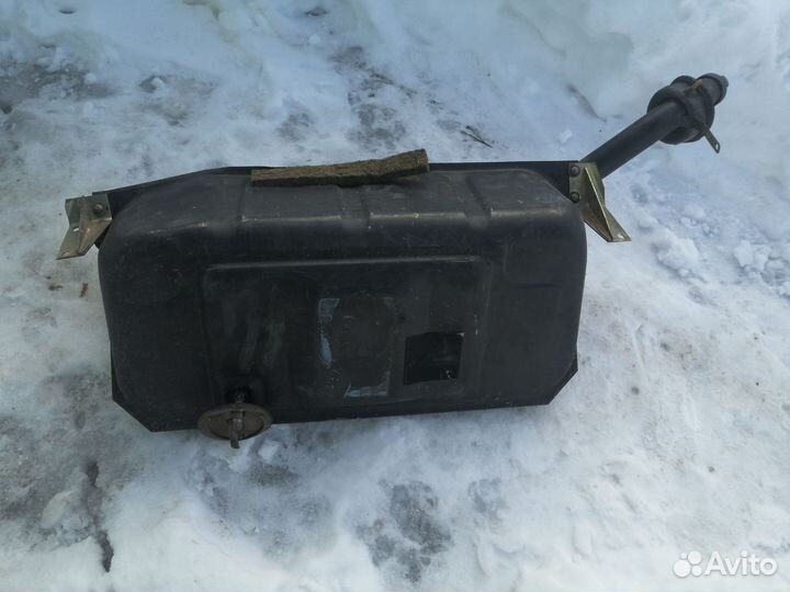 Бензобак quattro audi 80