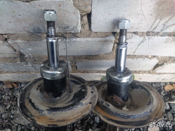 Стойки перед.тойота