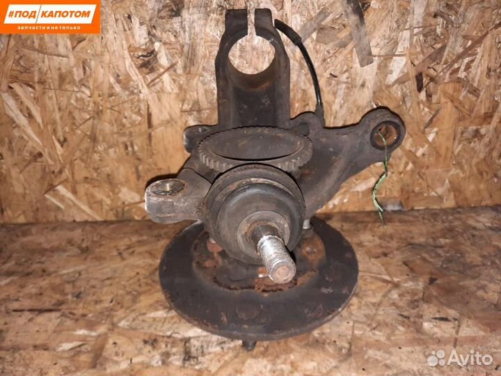 Кулак передний правый Ford Transit